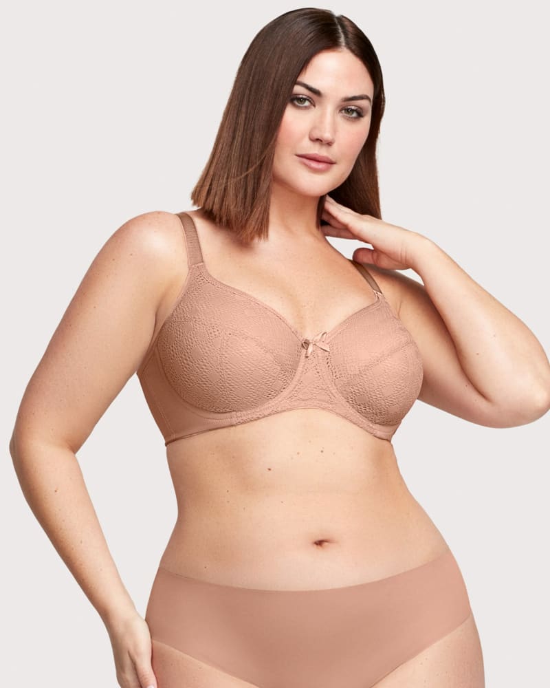 Front of a model wearing a size 44DD Lace Comfort WonderWire Bra in Cappuccino by Glamorise. | dia_product_style_image_id:260679